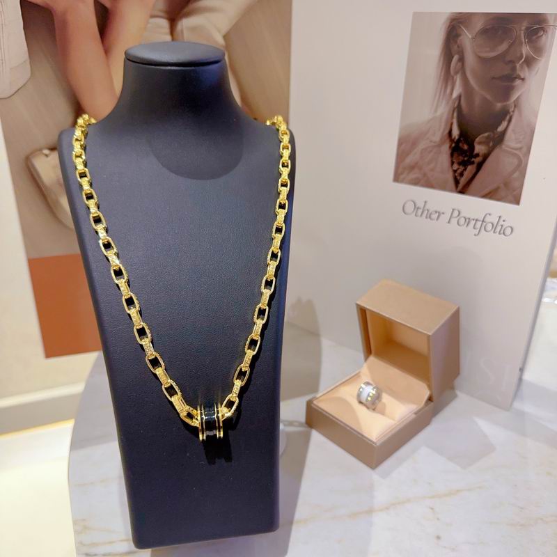 Bvlgari necklace 01yxx171